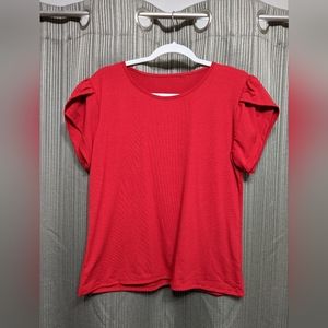 Women's XL Heathered top styled with petal sleeves.